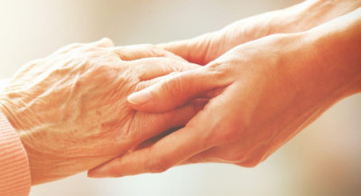 Fondo per il sostegno del caregiver familiare: sospensione del procedimento 